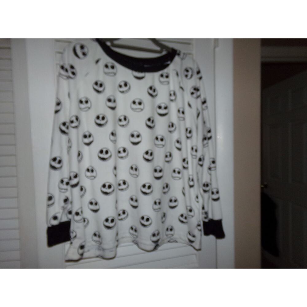 Disney Tim Burton's The Nightmare Before Christmas fleece‎ sleep shirt One Size